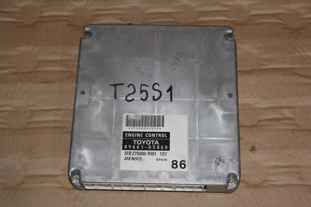 Б.у. блок управления двигателем TOYOTA AVENSIS ZZT251 TOYOTA AVENSIS ZZT251 1ZZ 2003-2008