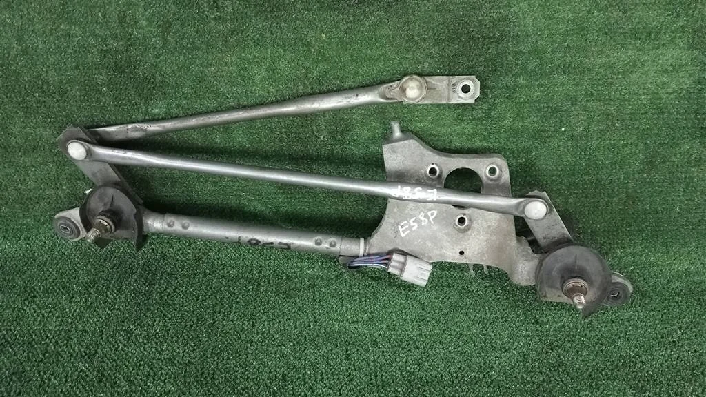 Б.у. трапеция дворников TOYOTA COROLLA ZRE151 TOYOTA COROLLA ZRE151 1ZR-FE 2006-2013