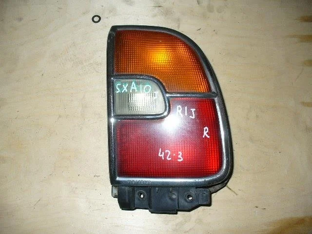 Б.у. фонарь наружный TOYOTA RAV4 SXA10 TOYOTA RAV4 SXA10 3S 1994-2001