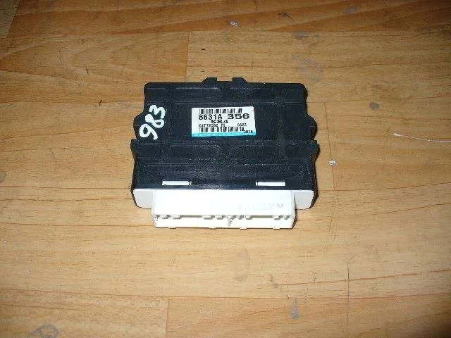 Б.у. блок управления кпп MITSUBISHI PAJERO V98W MITSUBISHI PAJERO V98W 4M41 2008