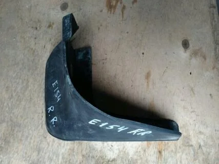 Б.у. брызговик TOYOTA COROLLA ZRE151 TOYOTA COROLLA ZRE151 1ZR-FE 2006-2013