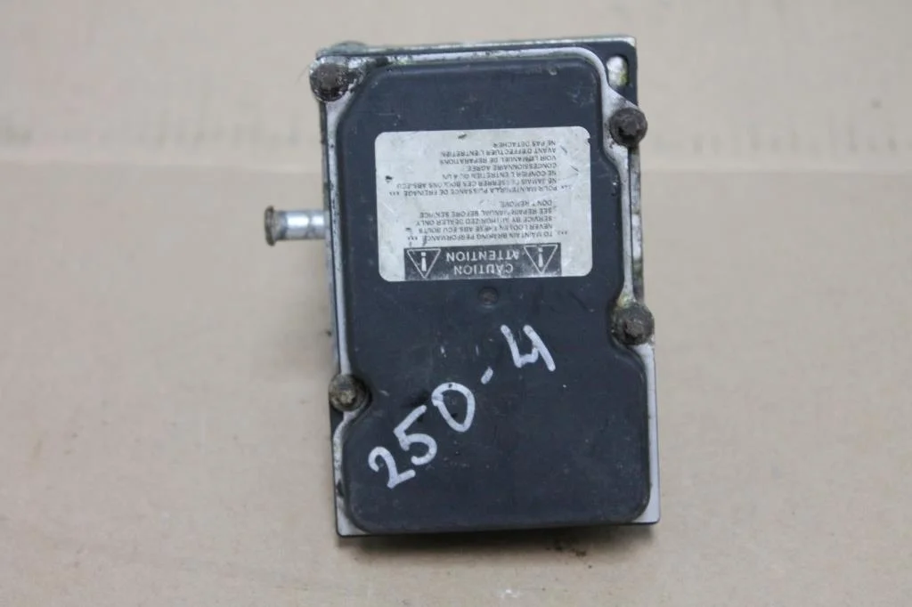 Б.у. блок abs TOYOTA AVENSIS ZZT251 TOYOTA AVENSIS ZZT251 1ZZ 2003