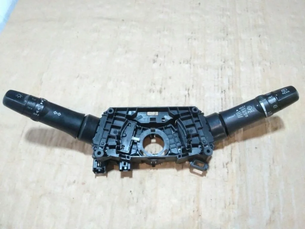 Б.у. подрулевой переключатель MITSUBISHI ASX GA3W MITSUBISHI ASX GA3W 4B10 2010-2014