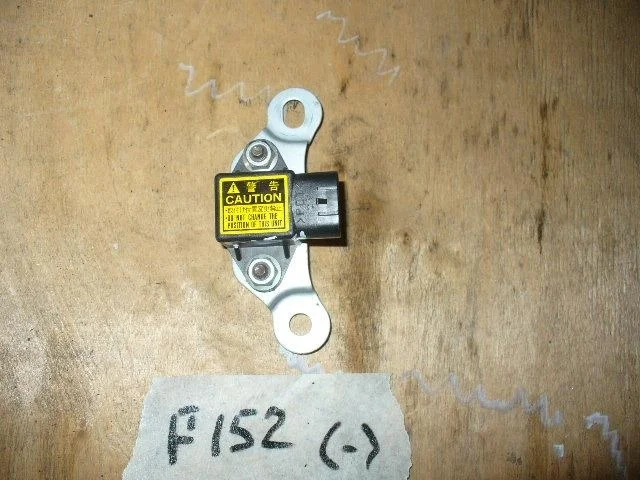 Б.у. датчик курсовой устойчивости NISSAN JUKE F15E NISSAN JUKE F15E MR16DDT 2011