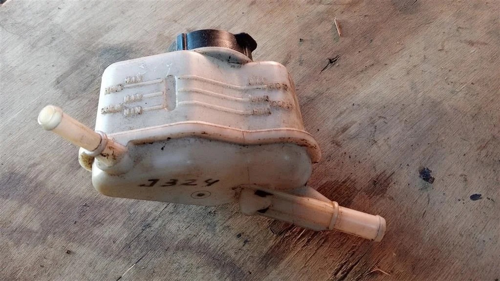 Б.у. бачок гидроусилителя NISSAN TEANA J32 NISSAN TEANA J32 VQ35 2008