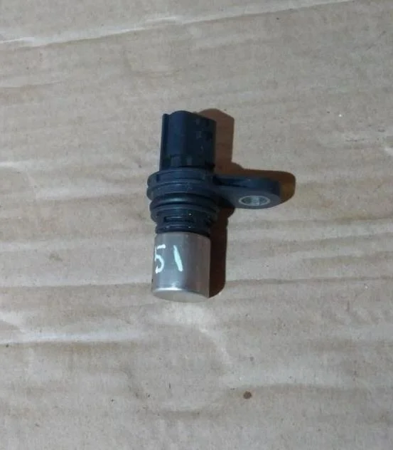 Б.у. датчик распредвала NISSAN JUKE F15E NISSAN JUKE F15E HR16 2012