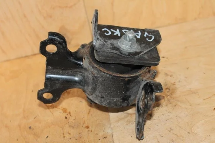 Б.у. опора двигателя MITSUBISHI ASX GA3W MITSUBISHI ASX GA3W 1.8L 2012