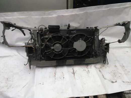 Б.у. датчик удара TOYOTA AVENSIS AZT250 TOYOTA AVENSIS AZT250 1AZ 2003