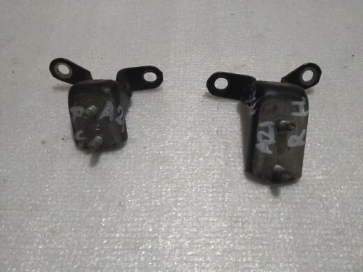 Б.у. петля двери TOYOTA RAV4 ACA20 TOYOTA RAV4 ACA20 1AZ 2001