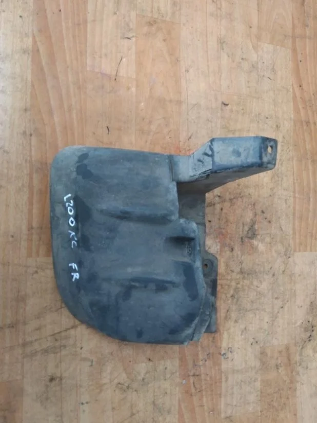 Б.у. брызговик MITSUBISHI L200 KB4T MITSUBISHI L200 KB4T 4D56 2010