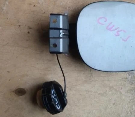 Б.у. крышка топливного бака MITSUBISHI OUTLANDER XL CW5W MITSUBISHI OUTLANDER XL CW5W 4B12 2006