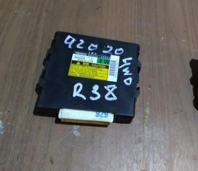 Б.у. блок управления кпп TOYOTA RAV4 ACA30 TOYOTA RAV4 ACA30 1AZ 2006-2012