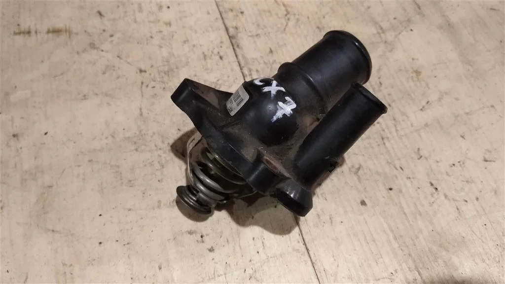 Б.у. крышка термостата MAZDA CX7 ER8 MAZDA CX7 ER8 L3 2007