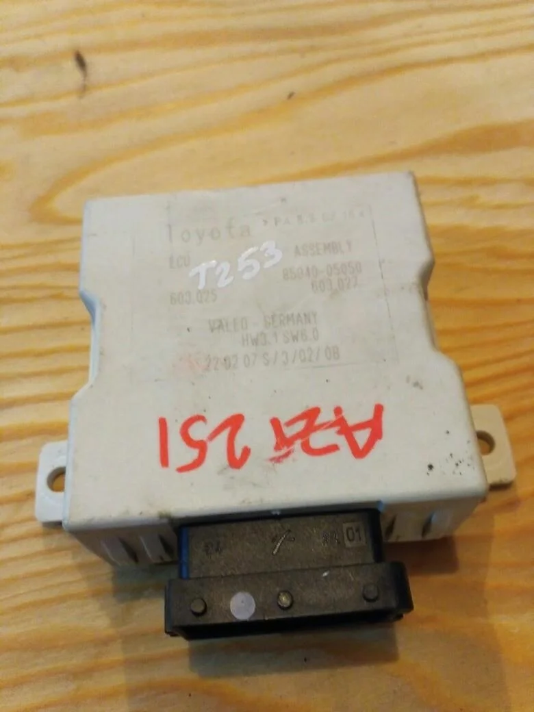 Б.у. блок электронный TOYOTA AVENSIS AZT251 TOYOTA AVENSIS AZT251 2AZ 2007