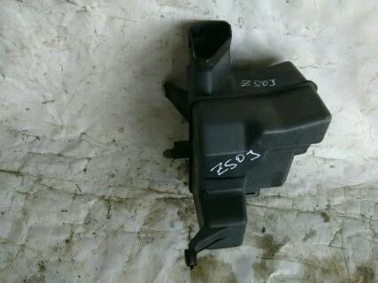 Б.у. резонатор воздушного фильтра NISSAN MURANO Z50 NISSAN MURANO Z50 VQ35(DE) 2005