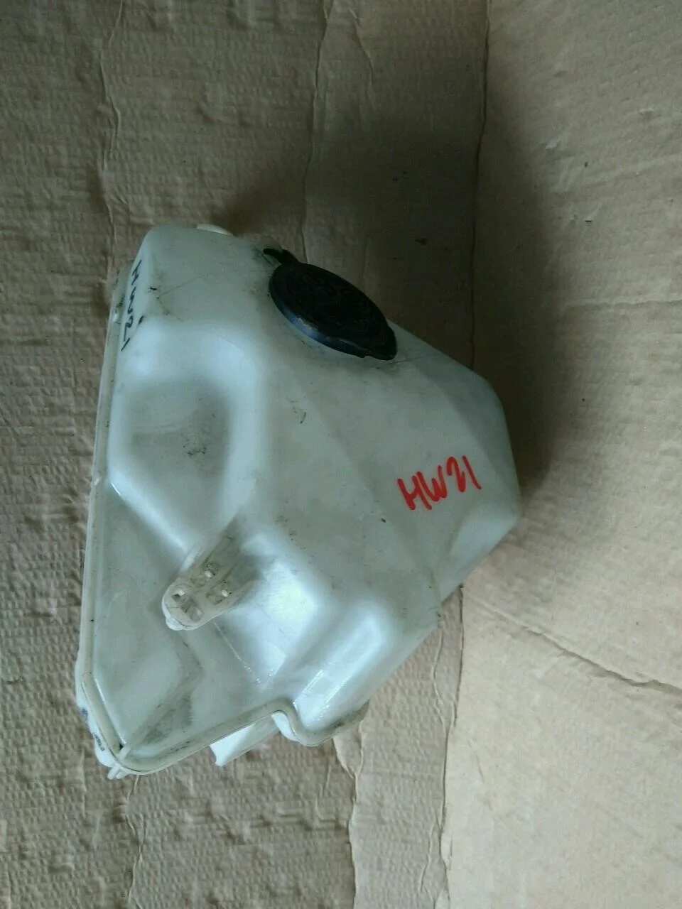 Б.у. бачок омывателя TOYOTA PRIUS NHW20 TOYOTA PRIUS NHW20 1NZ-FXE 2004