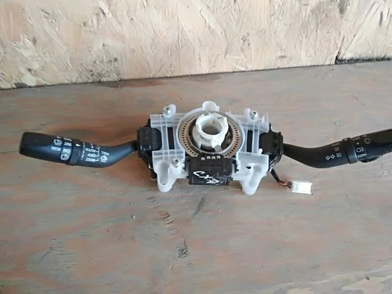Б.у. подрулевой переключатель MAZDA CX7 ER8 MAZDA CX7 ER8 L3 2007