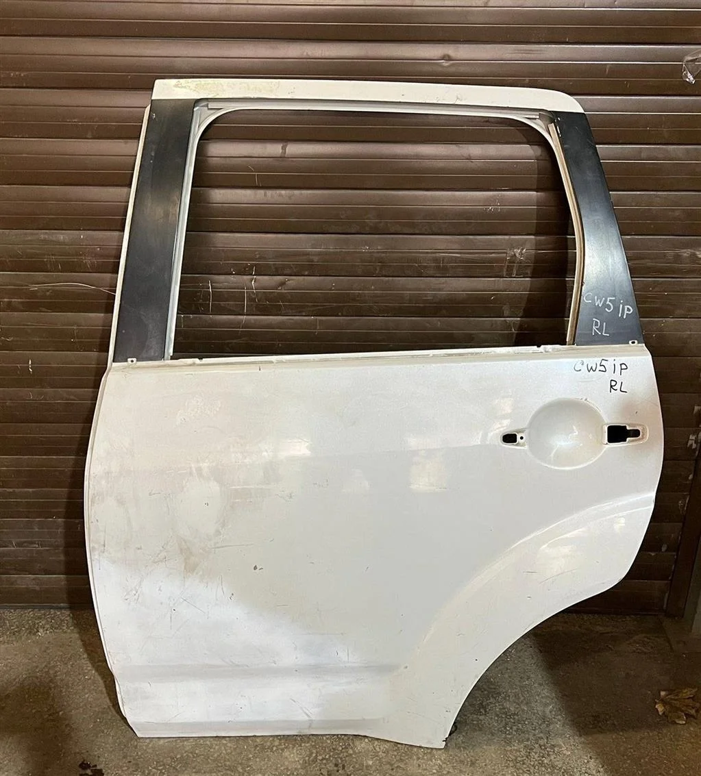 Б.у. дверь MITSUBISHI OUTLANDER XL CW5W MITSUBISHI OUTLANDER XL CW5W 4B12 2006-2011