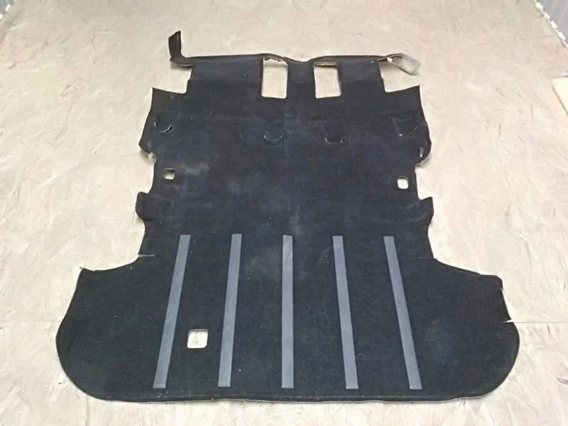 Б.у. коврик багажника MITSUBISHI OUTLANDER XL CW6W MITSUBISHI OUTLANDER XL CW6W 6B31 2006