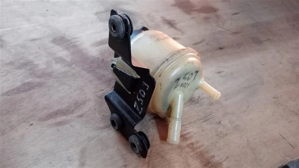 Б.у. бачок гидроусилителя NISSAN MURANO Z50 NISSAN MURANO Z50 VQ35(DE) 2005