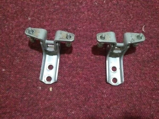 Б.у. петля двери MITSUBISHI LANCER CS9W MITSUBISHI LANCER CS9W  2000-2011