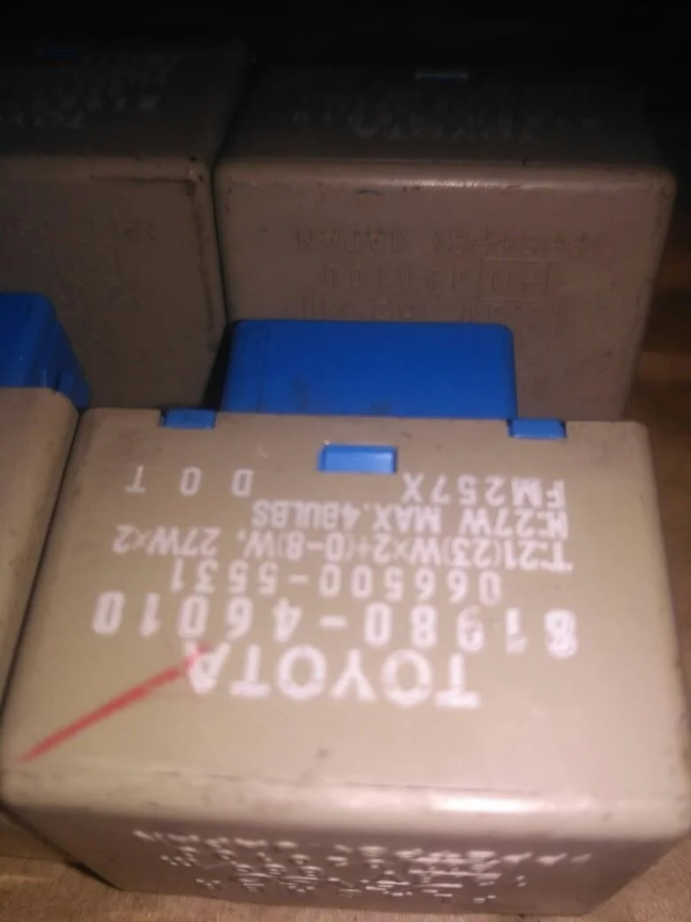 Б.у. реле поворотов TOYOTA toyota/ lexus toyota/ lexus TOYOTA toyota/ lexus toyota/ lexus