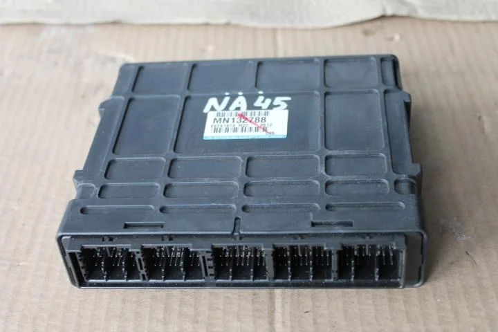Б.у. блок управления двигателем MITSUBISHI GRANDIS NA4W MITSUBISHI GRANDIS NA4W 4G69 2003