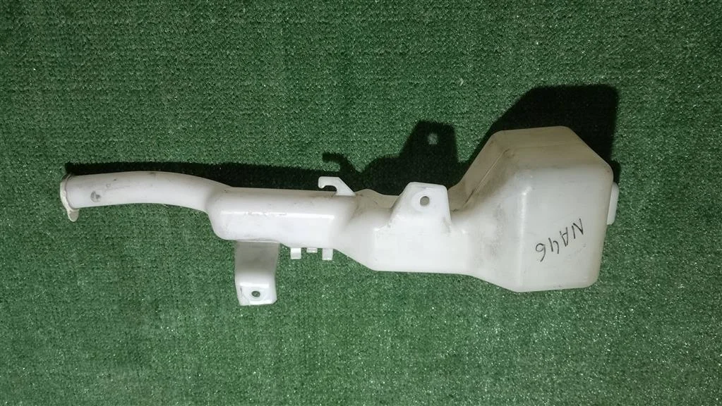 Б.у. бачок расширительный MITSUBISHI GRANDIS NA4W MITSUBISHI GRANDIS NA4W 4G69 2004