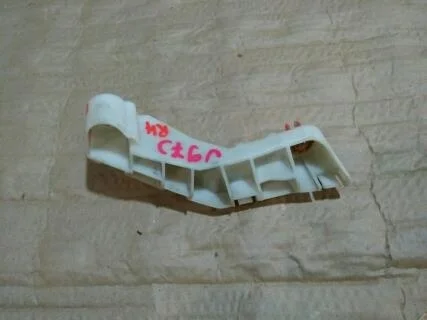 Б.у. крепление бампера перед MITSUBISHI PAJERO V97W MITSUBISHI PAJERO V97W 6G75 2006