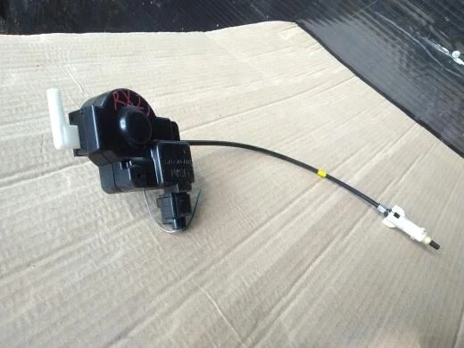 Б.у. замок лючка топливного бака LEXUS RX350 GSU35 LEXUS RX350 GSU35 2GR 2006