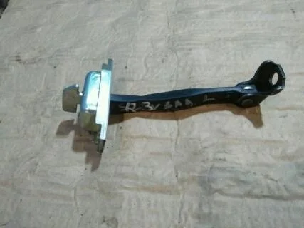 Б.у. ограничитель двери TOYOTA RAV4 ACA30 TOYOTA RAV4 ACA30 1AZ 2006-2012