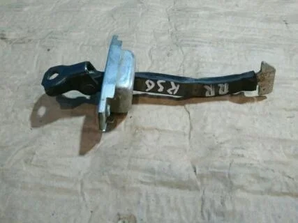 Б.у. ограничитель двери TOYOTA RAV4 ACA30 TOYOTA RAV4 ACA30 1AZ 2006-2012