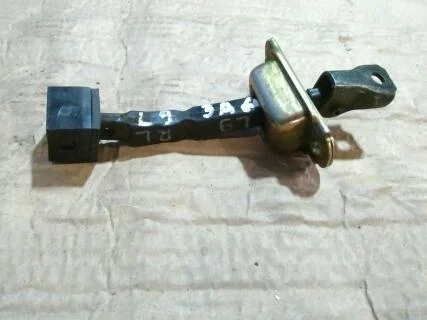 Б.у. ограничитель двери MITSUBISHI LANCER CS3A MITSUBISHI LANCER CS3A 1.6 2000-2011