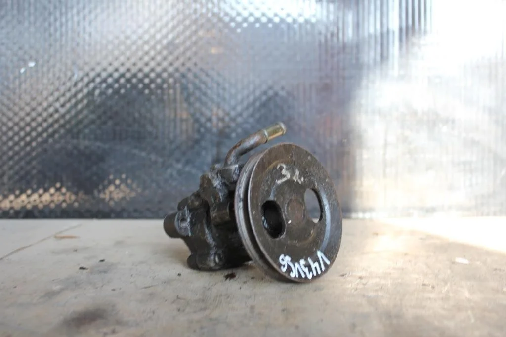 Б.у. насос гидроусилителя MITSUBISHI PAJERO V43W MITSUBISHI PAJERO V43W 6G72 1990-2004