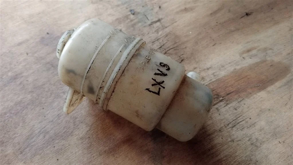 Б.у. бачок гидроусилителя MITSUBISHI LANCER CY4A MITSUBISHI LANCER CY4A  2007-