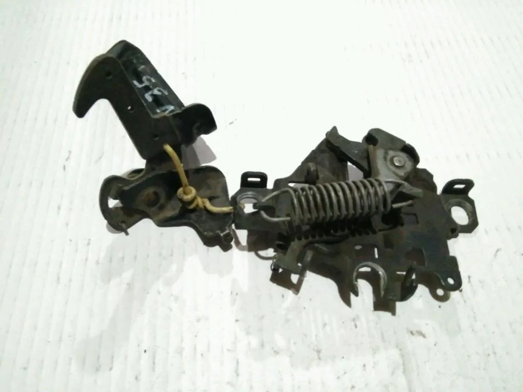 Б.у. замок капота TOYOTA RAV4 ACA30 TOYOTA RAV4 ACA30 1AZ 2006-2012