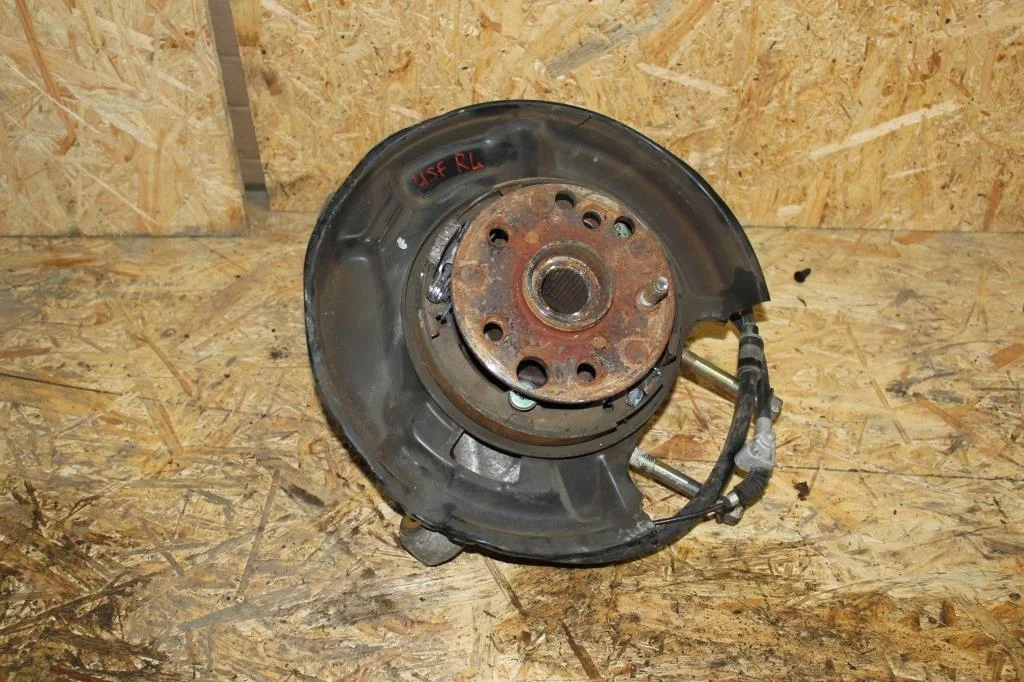 Б.у. цапфа LEXUS LS430 UCF31 LEXUS LS430 UCF31 3UZ-FE 2000