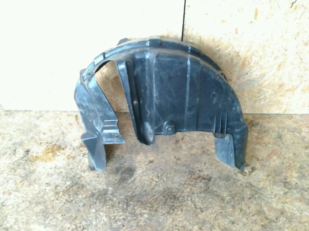 Б.у. подкрылок SUZUKI SX4 YA11S SUZUKI SX4 YA11S M15A 2007