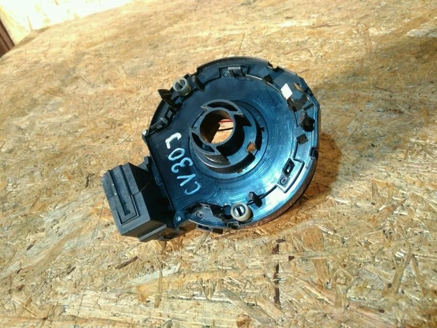 Б.у. шлейф рулевой TOYOTA CAMRY V30 ACV30 TOYOTA CAMRY V30 ACV30 2AZ 2004