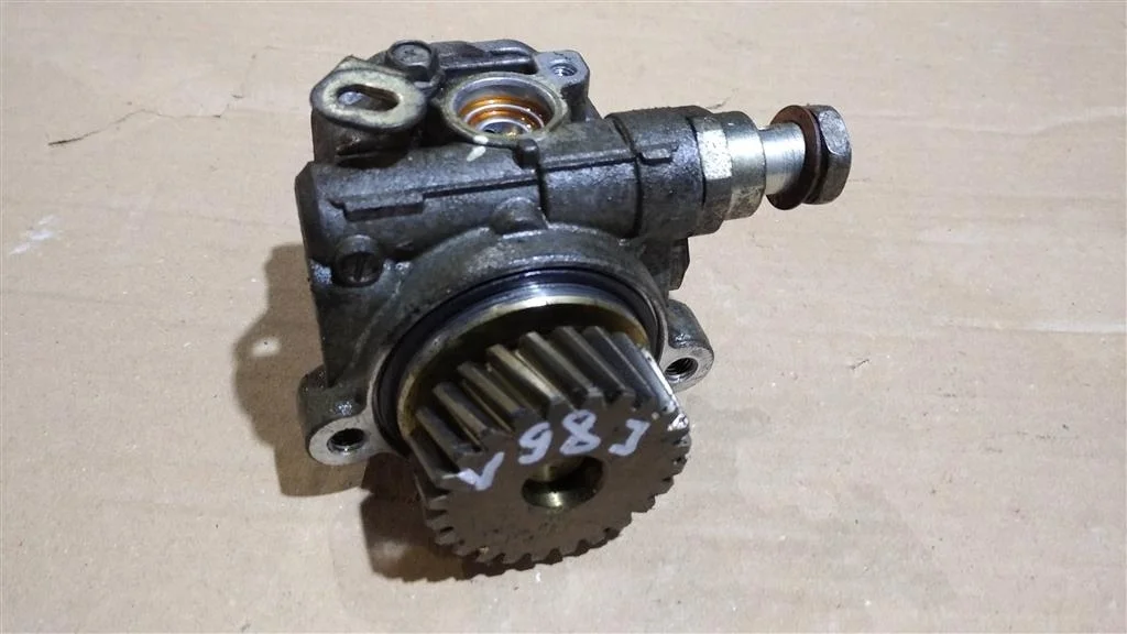 Б.у. насос гидроусилителя MITSUBISHI PAJERO V98W MITSUBISHI PAJERO V98W 4M41 2011