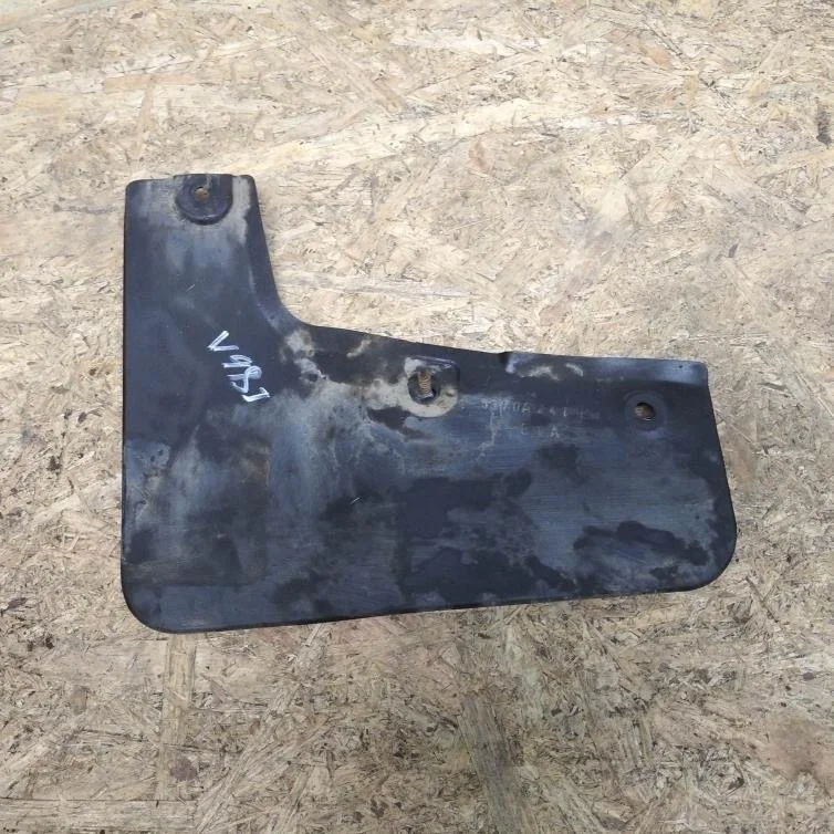 Б.у. брызговик MITSUBISHI PAJERO V98W MITSUBISHI PAJERO V98W 4M41 2011