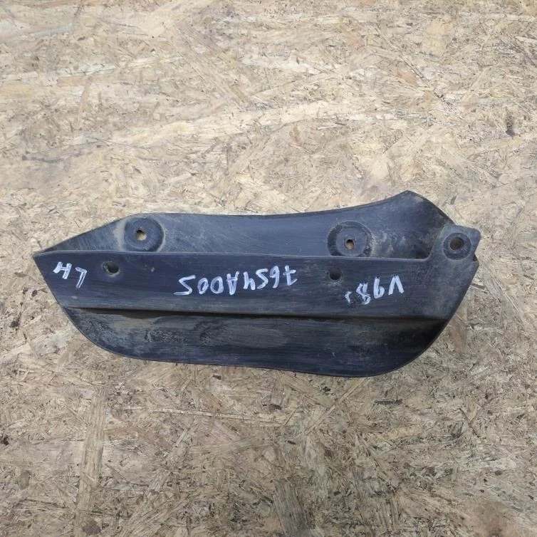 Б.у. брызговик MITSUBISHI PAJERO V98W MITSUBISHI PAJERO V98W 4M41 2011