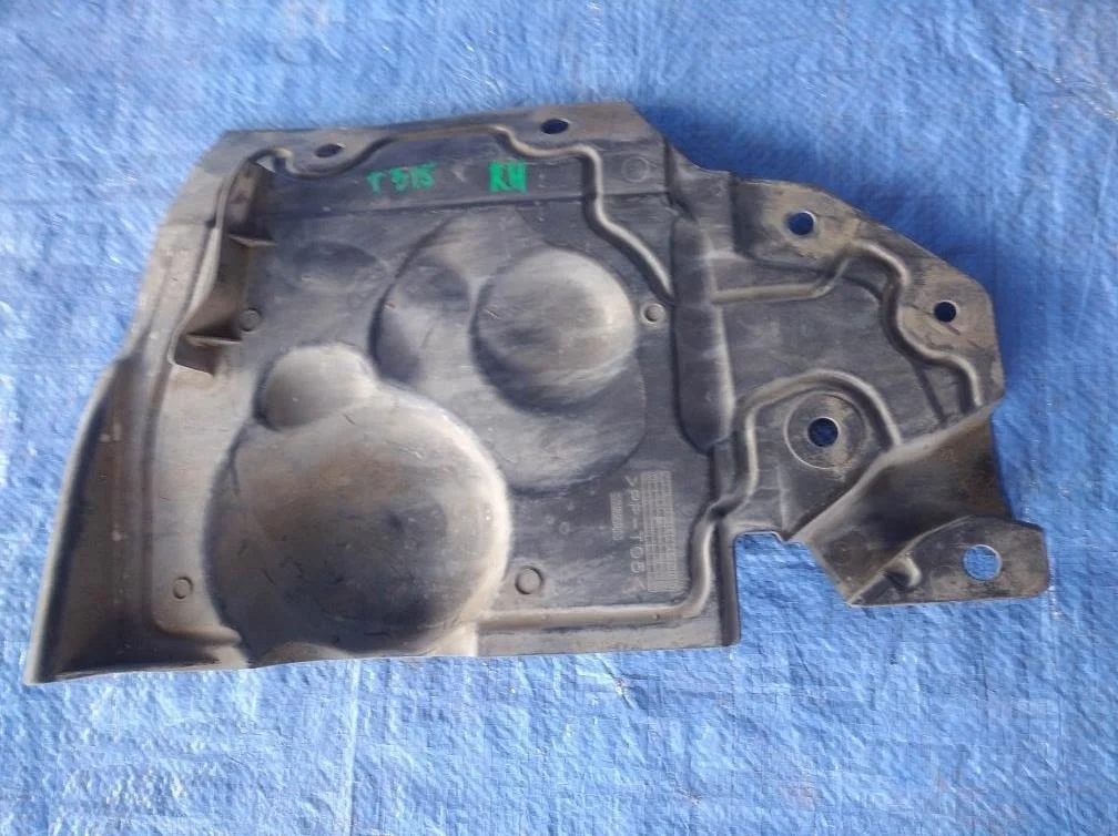 Б.у. пыльник двигателя NISSAN X-TRAIL T31 NISSAN X-TRAIL T31 QR25 2007