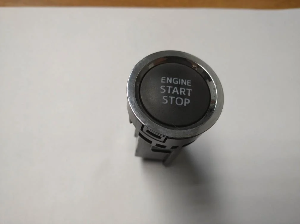 Б.у. кнопка запуска двигателя TOYOTA RAV4 ZSA40 TOYOTA RAV4 ZSA40 3ZR 2014