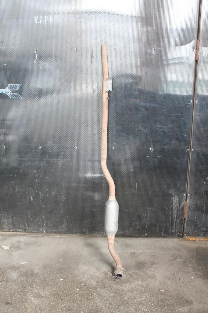 Б.у. глушитель средний MITSUBISHI LANCER CY1A MITSUBISHI LANCER CY1A 4A92 2011