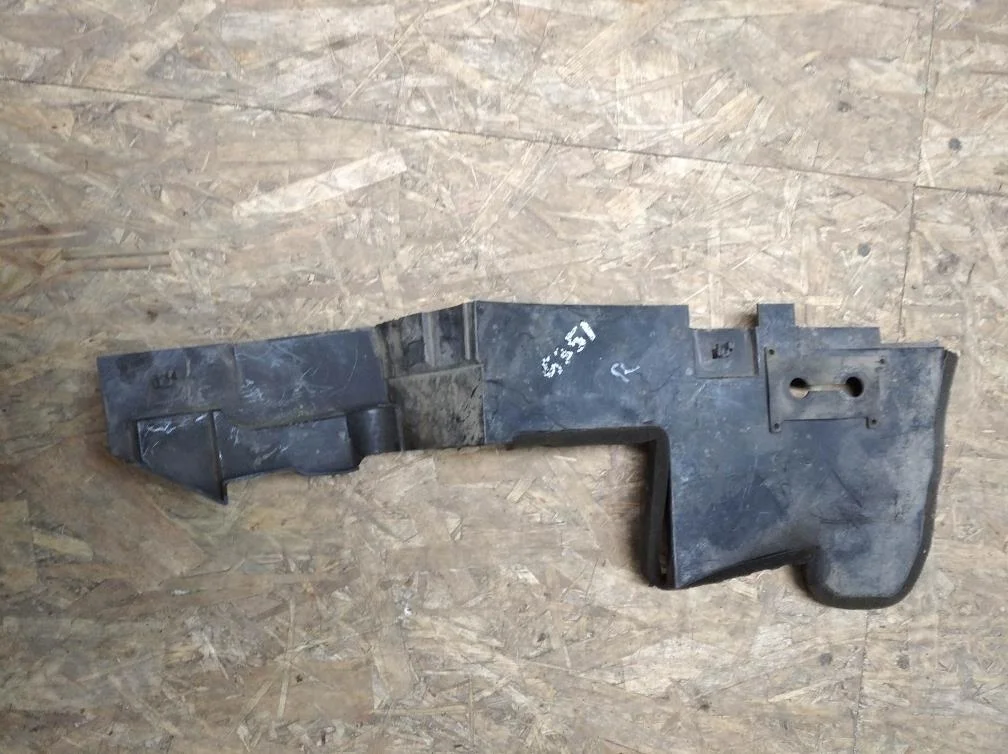 Б.у. дефлектор радиатора INFINITI G35/G37 INFINITI G35/G37  3.5L 2007