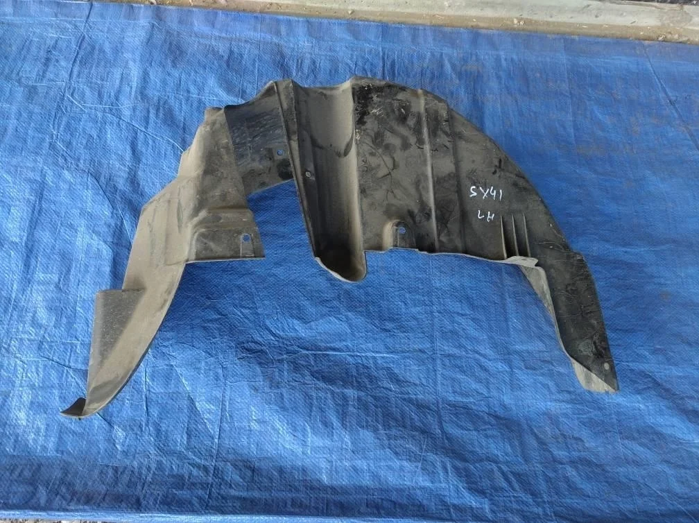 Б.у. подкрылок SUZUKI SX4 YA11S SUZUKI SX4 YA11S M16A 2007