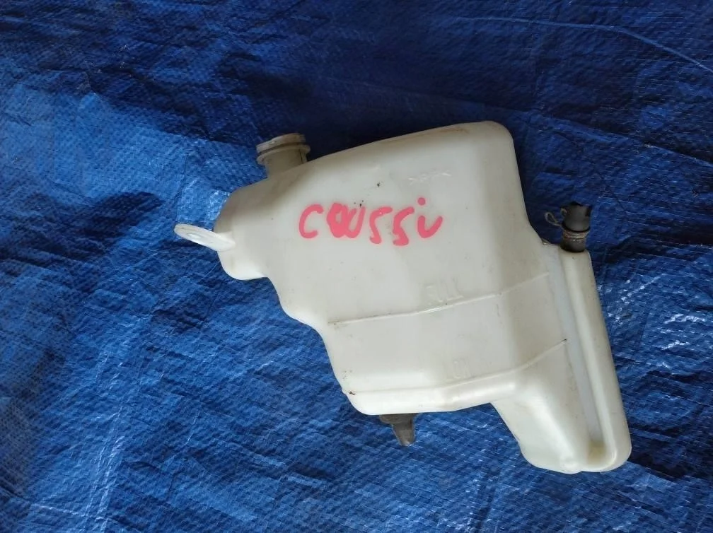 Б.у. бачок расширительный MITSUBISHI OUTLANDER XL CW5W MITSUBISHI OUTLANDER XL CW5W 4B12 2008