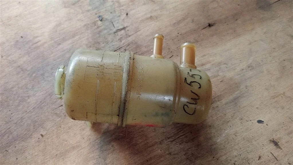 Б.у. бачок гидроусилителя MITSUBISHI OUTLANDER XL CW5W MITSUBISHI OUTLANDER XL CW5W 4B12 2008