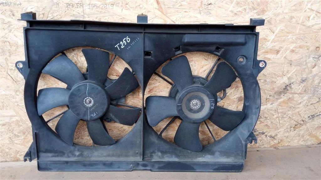 Б.у. диффузор радиатора TOYOTA AVENSIS AZT250 TOYOTA AVENSIS AZT250 1AZFSE  D4 01.2004